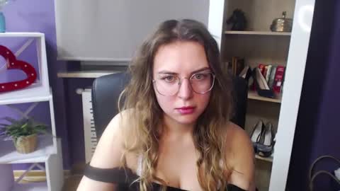 Z O E Y online show from 01/27/25, 05:36