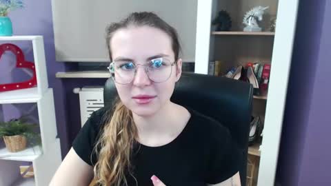 Z O E Y online show from 02/26/25, 05:31