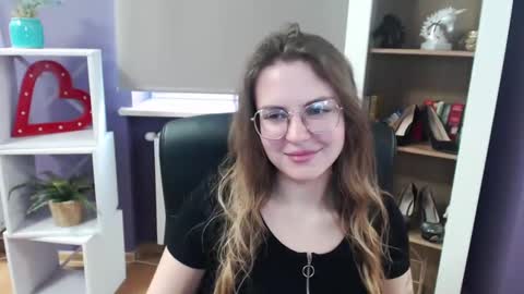 Z O E Y online show from 03/07/25, 09:18