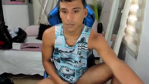 Snapshot of blacksex_boy chatting on 12/19/24, 06:12 Marlon online show from 12/19/24, 06:12