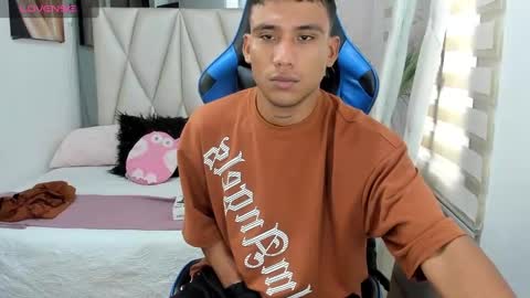 Snapshot of blacksex_boy chatting on 12/23/24, 06:16 Marlon online show from 12/23/24, 06:16