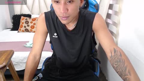 Snapshot of blacksex_boy chatting on 02/19/25, 07:05 Marlon online show from 02/19/25, 07:05