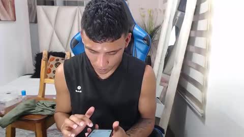 Snapshot of blacksex_boy chatting on 02/19/25, 10:20 Marlon online show from 02/19/25, 10:20