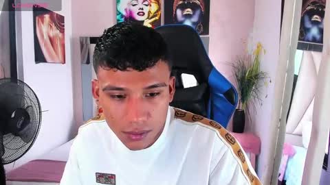 Snapshot of blacksex_boy chatting on 02/26/25, 04:24 Marlon online show from 02/26/25, 04:24