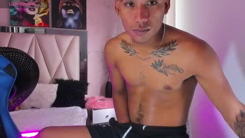Snapshot of blacksex_boy chatting on 03/04/25, 06:29 Marlon online show from 03/04/25, 06:29