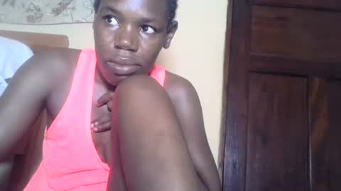 Snapshot of blacksexygal chatting on 02/27/25, 08:20 SARAH online show from 02/27/25, 08:20