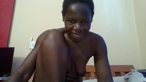 Snapshot of blacksexygal chatting on 05/13/26, 04:54 SARAH online show from 05/13/26, 04:54