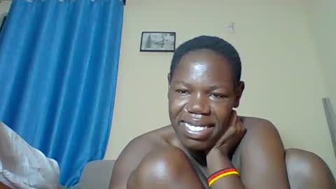 Snapshot of blacksexygal chatting on 06/08/26, 02:12 SARAH online show from 06/08/26, 02:12
