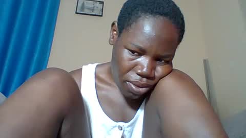 Snapshot of blacksexygal chatting on 06/11/26, 12:32 SARAH online show from 06/11/26, 12:32