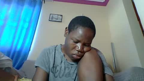 Snapshot of blacksexygal chatting on 06/19/26, 11:03 SARAH online show from 06/19/26, 11:03