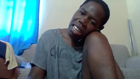 Snapshot of blacksexygal chatting on 07/07/26, 09:46 SARAH online show from 07/07/26, 09:46