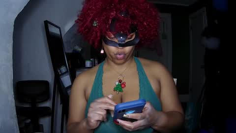 Queen Siren online show from 12/14/24, 12:11