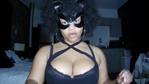 Queen Siren online show from 01/12/25, 10:43