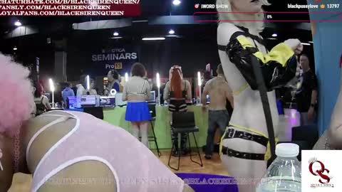 Queen Siren online show from 04/11/26, 10:47