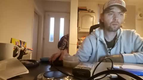 Snapshot of blackvswhite2022 chatting on 10/16/25, 06:25 blackvswhite2022 online show from 10/16/25, 06:25