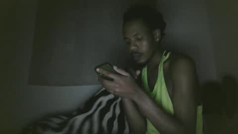 Snapshot of blackzilian_ chatting on 10/16/25, 05:36 HASSAN online show from 10/16/25, 05:36