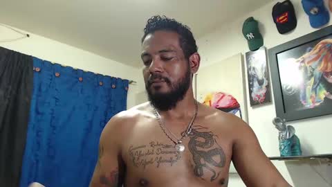 Snapshot of blade_foxx chatting on 03/01/25, 05:09 Richard online show from 03/01/25, 05:09