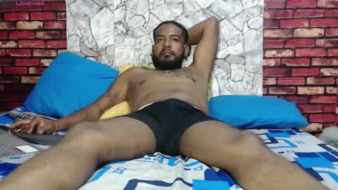 Snapshot of blade_foxx chatting on 02/19/26, 05:25 Richard online show from 02/19/26, 05:25