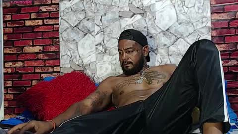 Snapshot of blade_foxx chatting on 02/23/26, 04:10 Richard online show from 02/23/26, 04:10