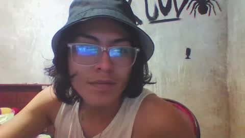 Snapshot of blade_sensual chatting on 11/06/25, 04:13 blade_sensual online show from 11/06/25, 04:13