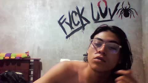 Snapshot of blade_sensual chatting on 11/25/25, 05:07 blade_sensual online show from 11/25/25, 05:07