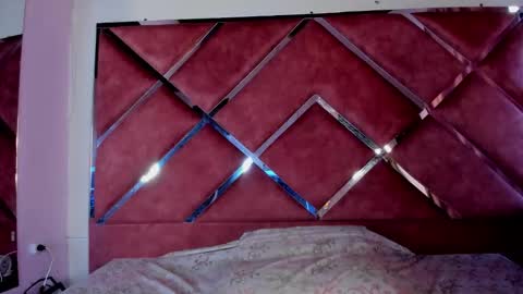 Snapshot of blaiirwall chatting on 12/16/25, 12:32 BlairWall online show from 12/16/25, 12:32