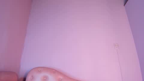 Snapshot of blaiirwall chatting on 02/05/26, 12:43 BlairWall online show from 02/05/26, 12:43