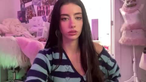 Snapshot of blairebliz chatting on 02/16/26, 04:41 blaire online show from 02/16/26, 04:41