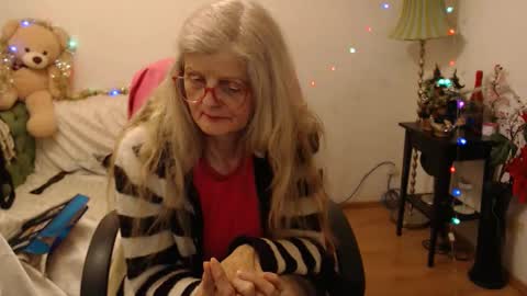 Snapshot of blairfort chatting on 12/14/24, 05:25 blairfort online show from 12/14/24, 05:25