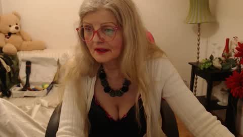 Snapshot of blairfort chatting on 01/08/25, 09:12 blairfort online show from 01/08/25, 09:12