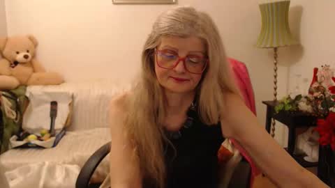 Snapshot of blairfort chatting on 01/10/25, 09:53 blairfort online show from 01/10/25, 09:53