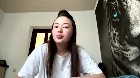 Hana  online show from 06/08/26, 02:01