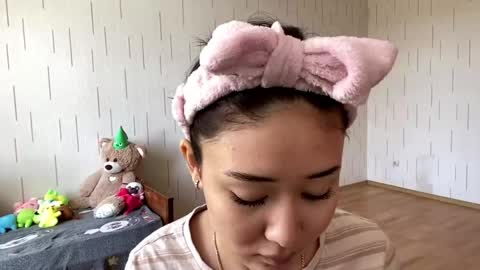 Mila online show from 03/20/26, 08:19