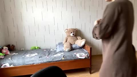 Mila online show from 04/20/26, 09:56