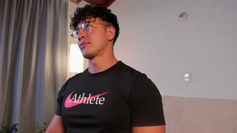 Snapshot of blake_levi chatting on 12/28/24, 01:18 Blake Levi Independent Model online show from 12/28/24, 01:18