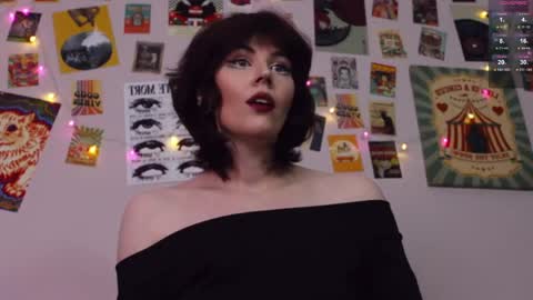 Britney online show from 04/01/26, 01:01