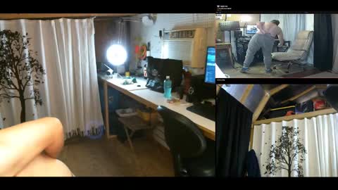 Snapshot of blakenextdoor chatting on 01/18/25, 11:33 Blake Jonson online show from 01/18/25, 11:33