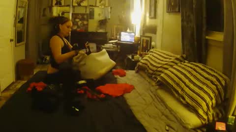 Snapshot of blaqmagic72 chatting on 01/09/26, 11:17 Redandblaq online show from 01/09/26, 11:17