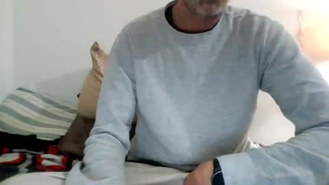 Snapshot of bliinkky3675 chatting on 01/04/25, 01:42 Banana boy blinky online show from 01/04/25, 01:42