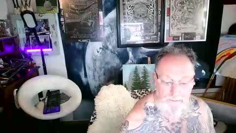 blindsurfer780299 online show from 11/06/25, 11:22