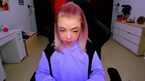 Nicole online show from 01/23/25, 08:25