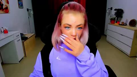 Nicole online show from 01/23/25, 11:26