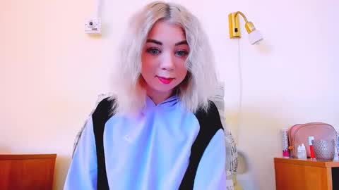 Nicole online show from 02/22/25, 07:45