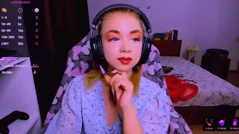 Nicole online show from 11/27/25, 04:47