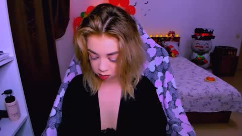 Nicole online show from 11/30/25, 11:47