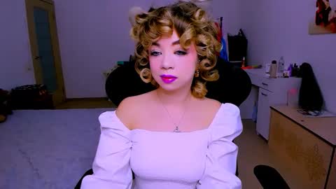 Snapshot of blinkofeyess chatting on 02/03/26, 04:43 Nicole online show from 02/03/26, 04:43