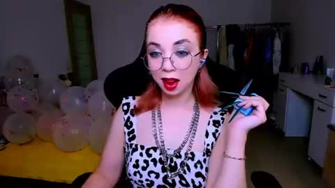 Snapshot of blinkofeyess chatting on 07/23/26, 10:02 Nicole online show from 07/23/26, 10:02
