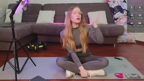 Mona redhead Diana brown-haired online show from 05/13/26, 05:49