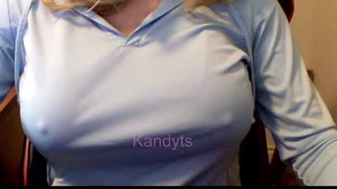 Snapshot of blkandy23 chatting on 10/18/25, 02:51 Kandyts online show from 10/18/25, 02:51