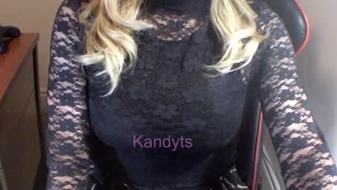 Snapshot of blkandy23 chatting on 10/24/25, 01:03 Kandyts online show from 10/24/25, 01:03